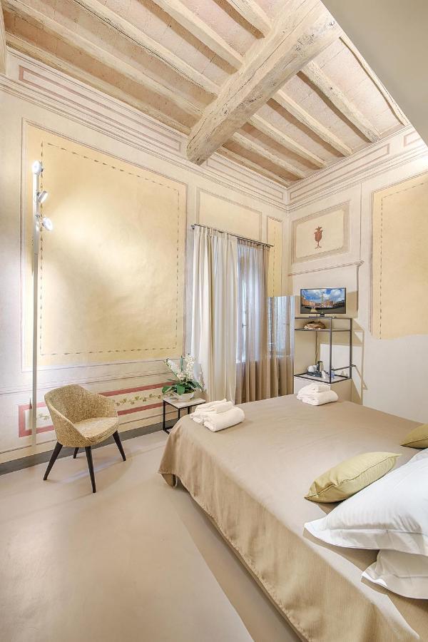 Residenza D'Epoca Le Aquile Bed & Breakfast Сиена Екстериор снимка